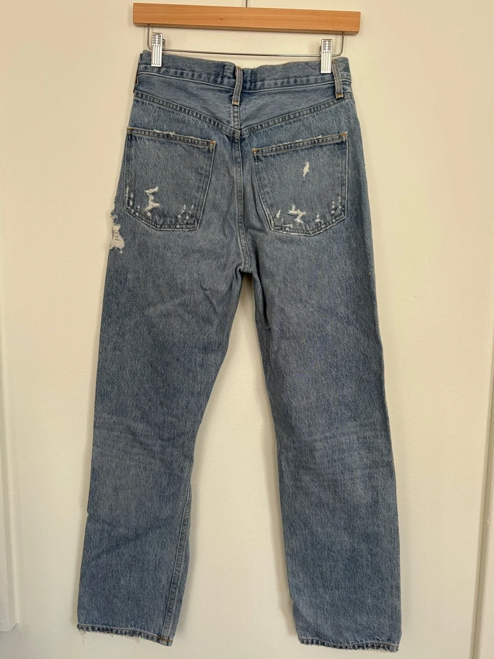 AGOLDE || 90's Mid Rise Loose Fit Jeans in Fall Out Distressed Blue 24